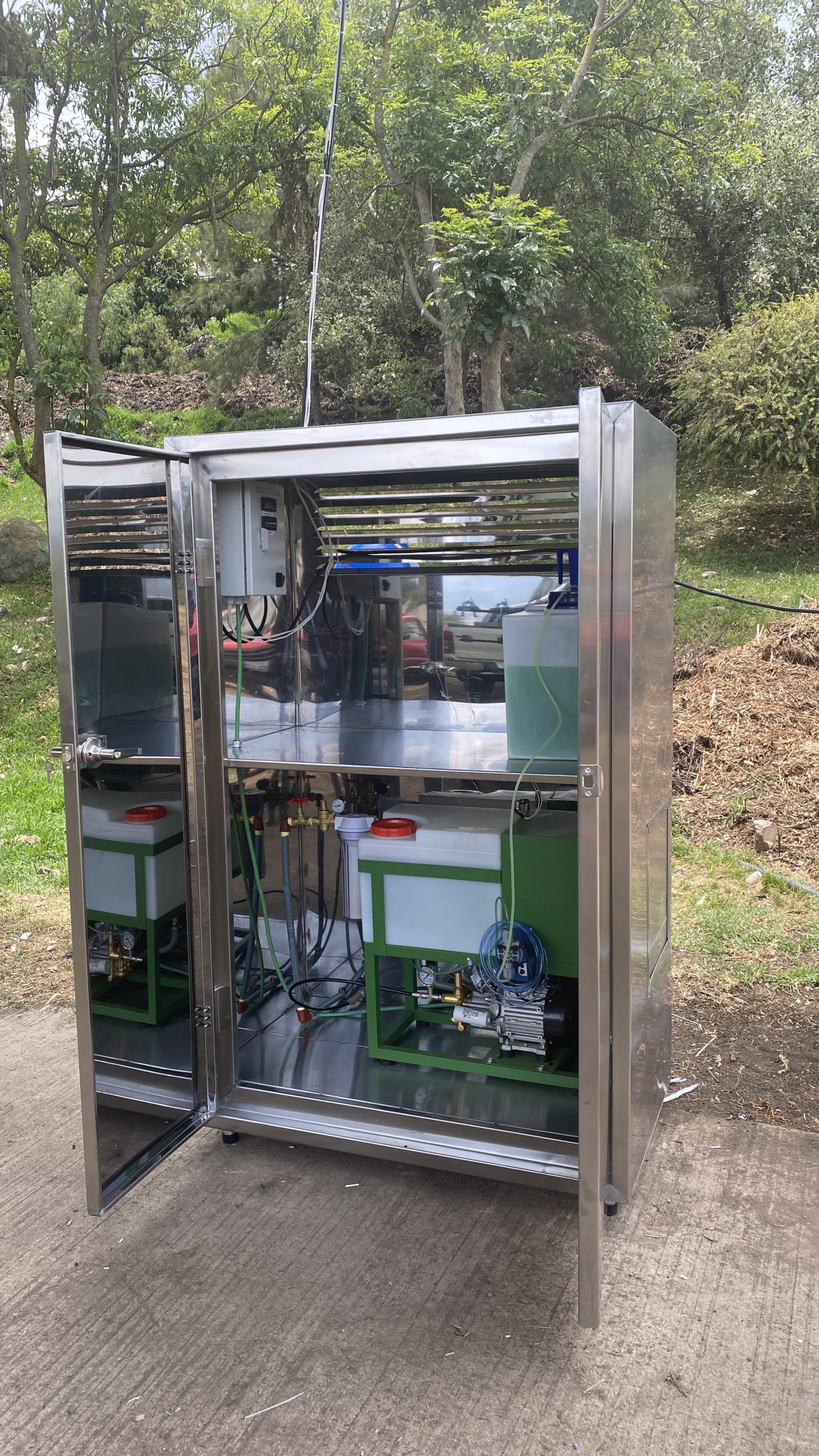 Sistema automático de nebulización biológica de la Planta de Compostaje El Valle, EMAC EP
