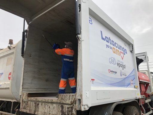 Biotratamiento camión recolector
